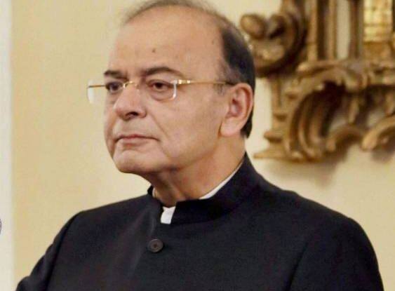 અરૂણ જેટલી સોમવારથી કાર્યાલય પણ નથી જઈ રહ્યા. રાજ્યસભા માટે ફરીવખત ચૂંટાયા બાદ તેમણે હજુ સુધી શપથ લીધા નથી. જેટલીને ઉત્તરપ્રદેશમાંથી રાજ્યસભા સાંસદ તરીકે ચૂંટવામાં આવ્યા છે.