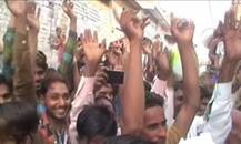 \'હાથ ઉંચા કરીને અલ્લાહની કસમ ખાઓ કે 2019 માં મોદી અને ભાજપને જ આપશો વૉટ\', BJP નેતાએ લેવડાવ્યા મુસ્લિમોને સોંગંધ