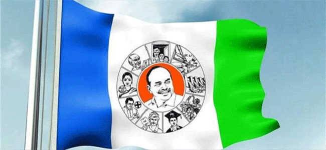 આંધ્રને વિશેષ રાજ્યનો દરજ્જો ન આપવાથી નારાજ ટીડીપીએ માર્ચમાં એનડીએ સાથેનું તેનું ગઠબંધન તોડી દીધું છે. તેણે સરકાર સામે વચન ન નિભાવ્યું હોવાનો આરોપ લગાવ્યો છે. ટીડીપીએ 19 માર્ચે સંસદમાં કેન્દ્ર સરકાર વિરુદ્ધ અવિશ્વાસ પ્રસ્તાવની અરજી લાવવાની નોટિસ પણ આપી હતી. જોકે સંસદમા સતત હોબાળાના કારણે આ વિશે ચર્ચા થઈ શકી નબહતી.