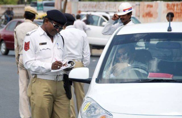 અત્યાર સુધી મોટાભાગના લોકોને હેલ્મેટ ન પહેરવા બદલ, કારમાં સીટ બેલ્ટ ન બાંધવા બદલ તેમજ સિગ્નલ પર ઝીબ્રા ક્રોસિંગ પર વાહન ઊભું રાખવા બદલ ઈ-મેમો મળતા હતા. જોકે, ટ્રાફિક જંક્શનો પર ઈન્સ્ટોલ કરાયેલા કેમેરા કોઈ સિગ્નલ જમ્પ કરે તો તેને પકડી શકતા નહોતા. પરંતુ હવે જે હાઈટેક કેમેરા નખાયા છે, તેમાં સિગ્નલ જમ્પ કરનારા પણ બચી નહીં શકે.