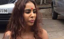 કાસ્ટિંગ કાઉચના વિરોધમાં રોડ વચ્ચે ટોપલેસ થઈને બેસી ગઈ આ એક્ટ્રેસ, જાણો વિગત