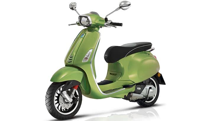 ટ્યુબલેસ ટાયર્સ, એલોય વ્હીલ્સવાળા આ સ્કૂટરમાં એબીએસ એટલે કે એન્ટી લોક બ્રેકિંગ પણ આપવામાં આવશે. સ્ટાઈલ, અન્ય ફીચર્સ અને કલર્સ ડીટેલ તેના અનવીલિંગ સમયે સામે આવશે.