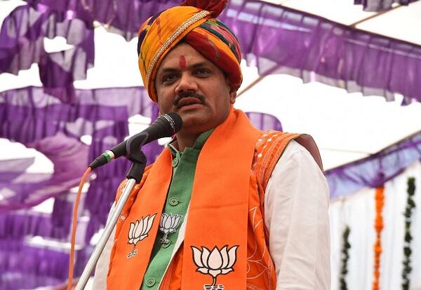 પ્રદેશ ભાજપને સુષુપ્ત અવસ્થામાંથી બહાર લાવી ચેતનવંતુ તથા મજબૂત બનાવવાના ભાગરૂપે પ્રદીપસિંહ જાડેજાને સંગઠનનું સુકાન સોંપવામાં આવે તેવી યોજના છે જે અંગે પ્રદીપસિંહ પણ સંમત થઈ ગયા છે તેવું ભાજપ સુત્રો દ્વારા જાણવા મળ્યું હતું. જોકે આ અંગે કોઈ સત્તાવાર જાહેરાત કરવામાં આવ્યું નથી. 