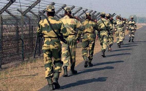 BSF Recruitment 2021: एयर विंग में असिस्टेंट एयरक्रॉफ्ट मैकेनिक सहित कुल 65 पदों पर निकली वैकेंसी, पढ़ें डिटेल्स
