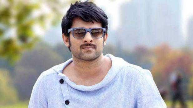 પ્રભાસને કેટલાય લોકો તેમની પર્સનલ લાઇફ વિશે પ્રશ્નો પુછે છે, હું મારા પ્રાઇવેટ લાઇફને પબ્લિકલી શેર કરવાનું પસંદ નથી કરતો. મને લાગે છે કે જ્યારે પણ મારા લગ્ન થવાના હશે તેની માહિતી હું મારા ફેન્સ સાથે જરૂર શેર કરીશ.