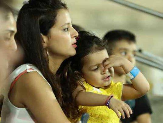 મેચ દરમિયાન ઝીવા ધોની.