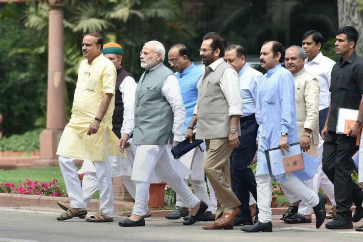 જેપી નડ્ડા - વારાણસી, થાવરચંદ ગેહલોત - ઇન્દોર, વિરન્દ્ર સિંહ - હરિયાણાના જીન્દમાં, કેજે એલ્ફોન્સ - કેરાલા, એમ જે અકબર - વિદિશા, નારાયણ રાણે - મહારાષ્ટ્ર, ઓપી માથુર - ઓડિશા, ભૂપેન્દ્ર યાદવ - અજમેરમાં ઉપવાસ રાખશે.