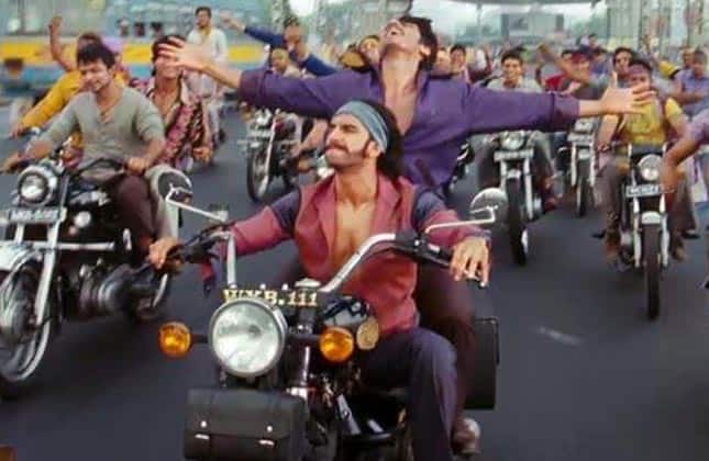  ડીસીપી નિસાર તાંબોલીએ જણાવ્યું કે આ ટોળકી સાથે જોડાયેલા ચાર બદમાશો આરિફ ખાન, આશિફ ખાન, સાહિલ ગાંજા અને મિલિંદ સાવંતની ધરપકડ કરાઈ છે.