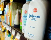 જ્હોન્સન બેબી પાઉડર લગાવવાથી થયું કેન્સર, કોર્ટે કહ્યું 760 કરોડનું વળતર ચૂકવે કંપની