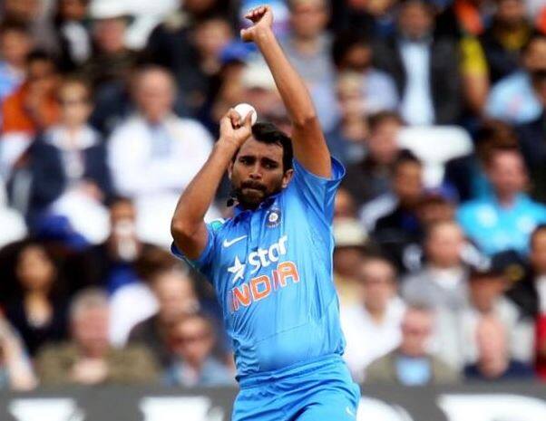 હસીને શમી પાસેથી દર મહિને 10 લાખ ખર્ચની માંગ કરી છે. હસીનના વકીલે કહ્યું હતું કે, કેસની ગંભીરતાને જોતાં કોર્ટ જલ્દી સુનાવણીનો ફેંસલો કર્યો છે. ઉપરાંત મોહમ્મદ શમીને તેનો પક્ષ કોર્ટમાં રાખીને સ્પષ્ટતા કરવા કહ્યું છે.