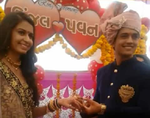 કિંજલ દવેએ ખાનગીમાં કરી સગાઈ, જાણો કોણ છે કિંજલનો ફિયાન્સે? કિંજલ દવેએ ખાનગીમાં કરી સગાઈ, જાણો કોણ છે કિંજલનો ફિયાન્સે?