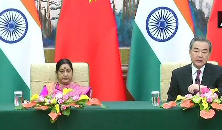 સુષમા સ્વરાજ અને વાંગ યીએ દ્વિપક્ષીય સંબંધો અને બંને દેશો વચ્ચે સુમેળભર્યા સંબંધ રહે તે માટે ચર્ચા કરી. શાંઘાઈ સહયોગ સંગઠન (એસસીઓ)ના વિદેશ મંત્રીઓની બેઠકમાં હિસ્સો લેવા સુષ્મા સ્વરાજ ચાર દિવસના પ્રવાસે છે.