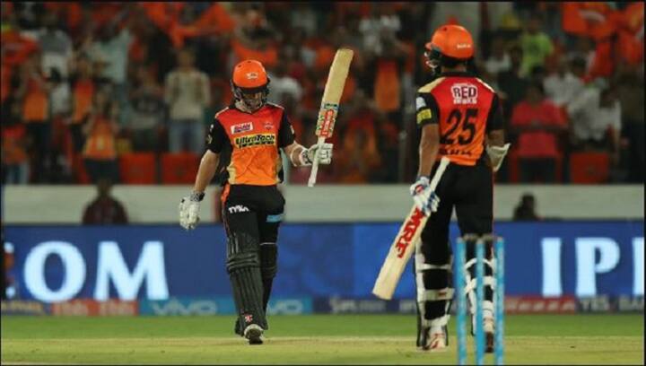  અહીંયાથી કેન વિલિયમ્સન અને યુસૂફ પઠાણે મળીને બાજી સંભાળી. વિલિયમસને પોતાની અર્ધીસદી પૂરી કર્યા બાદ આક્રામક કરન શર્માની ઓવરમાં ત્રણ સિક્સરો ફટકારી. બીજી બાજુ યુસૂફ પઠાણે પણ ઝડપથી રન બનાવ્યા. જોકે રસાકસીવાળી આ મેચ અંતમાં ચેન્નઈની ટીમ 4 રને મેચ જીતી લીધી.