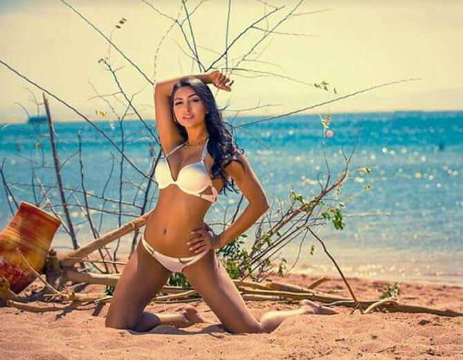 લાહોર: યુક્રેનની મોડલ અને એક્ટ્રેસ એન્જેલિકા તાહિરા મિસ પાકિસ્તાન વર્લ્ડ 2015નો ખિતાબ જીતી ચુકી છે. આ એક્ટ્રેસની તસવીરો હાલ સોશિયલ મીડિયા પર ખૂબ વાયરલ થઈ રહી છે.