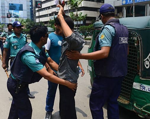 સ્થાનિક પોલીસ ચીફ પ્રણબ ચૌધરીએ જણાવ્યું કે, સર્ચ દરમિયાન અમને નાઝરીનની બેગમાંથી 14,000 ગોળીઓ મળી હતી. જે એક પેકેટમાં તેણે છુપાવી હતી. પોલીસે જે સ્થળે બસ થોભાવી તલાશી લીધી તે કોક્સ બજાર મ્યાંમારની સરહદ નજીક આવેલું છે.