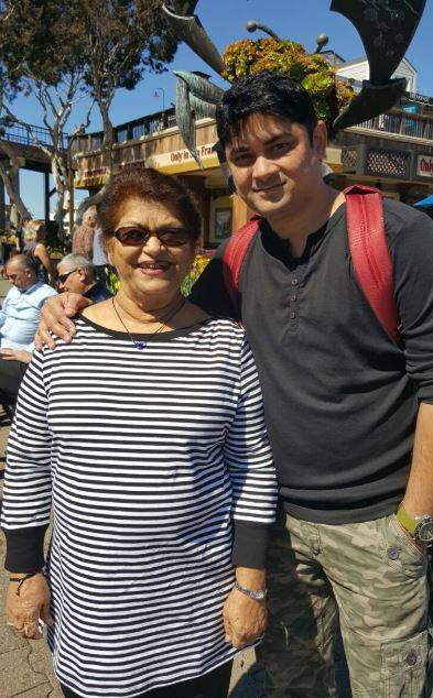 આ અંગેનો સવાલ સરોજ ખાનને કરવામાં આવ્યો ત્યારે તેમણે કહ્યું કે, બોલિવૂડ રોજગારી તો આપે છે, રેપ કરીને છોડી નથી દેતું. સરોજખાનના આ નિવેદનની આલોચના થવા લાગી ત્યારે તેણે માફી માંગી લીધી હતી.