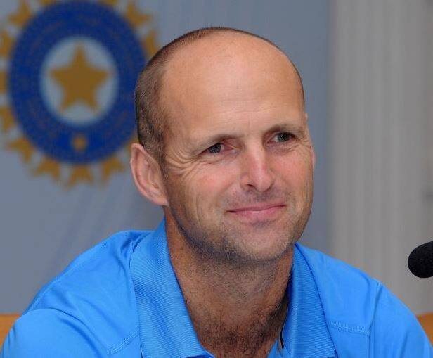 જે અંતર્ગત તેઓ 18 મે સુધી પુણે, દિલ્હી, મુંબઈ, બેંગલુરુ, ચેન્નાઇ અને જયપુરમાં ટ્રાયલ્સનું આયોજન કરશે. દરેક શહેરમાંથી છે ખેલાડીઓની પસંદ કરવામાં આવશે. પસંદ થયેલા ખેલાડીઓને પુણેમાં શિબિર માટે બોલાવાશે. જેમાંથી ટોચના3 ખેલાડીઓને બે મહિનાની સ્કોલરશિપ આપવામાં આવશે.