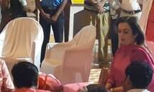 નીતા અંબાણીએ દ્વારકા મંદિરમાં કરી પૂજા-અર્ચના, 52 ગજની ધજા ચઢાવી, જાણો શું માગ્યું