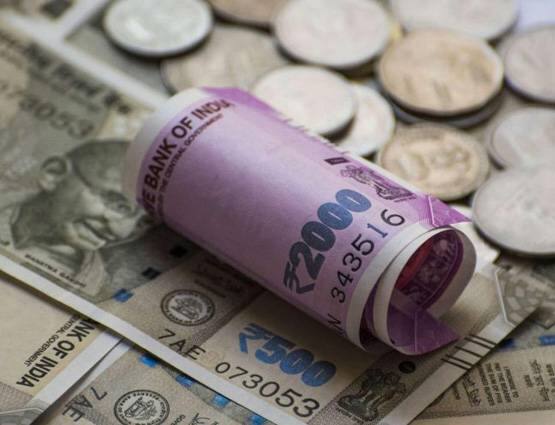 બેન્ક ત્રણ દિવસ બંધ રહેવાથી રોકડની સમસ્યા વધી શકે છે. છેલ્લા ઘણા દિવસથી દેશભરના ઘણા ભાગોમાં એટીએમથી લઈને બેન્કની બ્રાન્ચોમાં રોકડની અછતને કારણે લોકોને ભારે સમસ્યાનો સામનો કરવો પડ્યો હતો. 