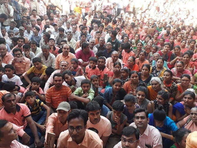 હોસ્પિટલમાં તબીબે હરિબાપાની તબીયત સ્વસ્થ હોવાનું જણાવતા ઉમટેલા ગ્રામજનો, ભાવિકો પોતપોતાનાં ઘરે ચાલ્યા ગયા. સાંજે ૭.૩૦ કલાકે નાટકીય ઢબે હરિબાપા ભાનમાં આવી ગયા અને ૧૦૮ મારફત ધ્રોલ સરકારી હોસ્પિટલે ખસેડાયા.