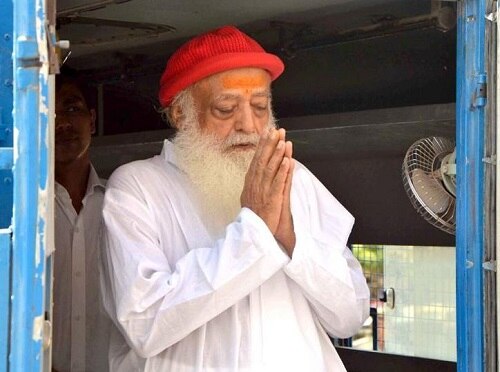 ઓગસ્ટ 2013માં એક સગીરાએ આસારામ પર દુષ્કર્મનો આરોપ લગાવ્યો હતો. આ ઘટના જોધપુર આશ્રમમાં થઈ હોવાનું જણાવવામાં આવ્યું હતું. આ કેસની ફરિયાદ દિલ્હીમાં નોંધાવામાં આવી હતી. ત્યાં આસારામને પૂછપરછ માટે બોલાવવામાં આવ્યા હતા પરંતુ તે ગયા નહતા.