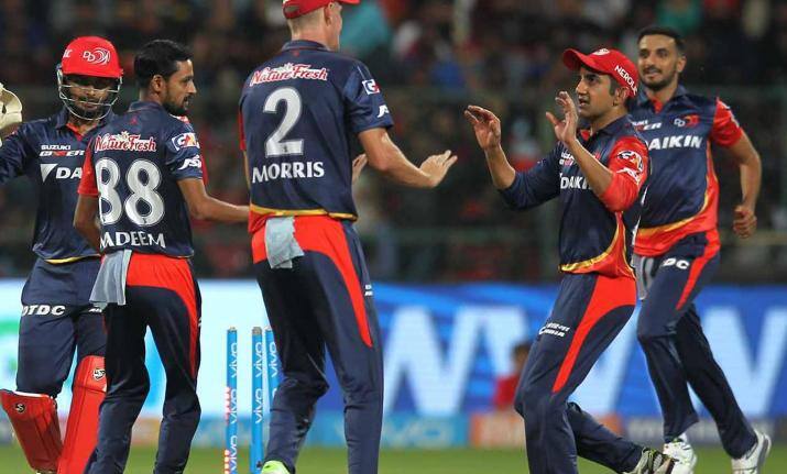 દિલ્હી ડેરડેવિલ્સમાં જિંદાલની જેએસડબલ્યુ સ્પોર્ટ્સે તાજેતરમાં 50 ટકા હિસ્સો ખરીદ્યો છે. જિંદાલે પોન્ટિંગનો પક્ષ લીધો અને ગંભીરને સ્પષ્ટ શબ્દોમાં કહી દીધું કે, તે કેપ્ટન્સી છોડીને બેટ્સમેન તરીકેની પોતાની ભૂમિકા પર ધ્યાન આપે એવી ચર્ચા છે. નવીન જિંદાલની સૂચના પછી ગંભીર પાસે બીજો વિકલ્પ નહોતો બચ્યો. 