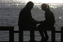 રાજકોટઃ \'પરાણે કોન્ડોમ પહેરાવી સેક્સ માણવા પાડી ફરજ ને પછી નગ્ન હાલતમાં જ યુવતી સાથે ફોટા પાડ્યા\'