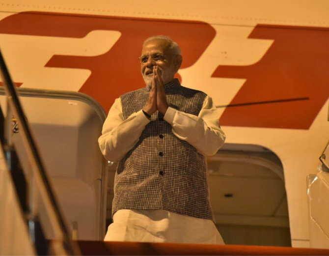 ચીનના રાષ્ટ્રપતિ અન્ય કોઈ દેશના વડાપ્રધાન સાથે શિખર બેઠક કરે તે ખરેખર ઘણી મોટી રાજકીય ઘટના માનવામાં આવે છે. આ મોદી અને જિનપિંગના અંગત સંબંધોના કારણે શક્ય થઈ શક્યું છે. મોદી આ વર્ષે જૂનમાં ફરી એક વખત ચીનની મુલાકાત લેશે. આ મુલાકાતમાં મોદી શંઘાઈ કો- ઓપરેશન ઓર્ગેનાઈઝેશનની બેઠકમાં સામેલ થવા માટે ચીન જશે. મોદીની આ બીજી સ્ટેટ વિઝિટ છે. મોદી પીએમ બન્યા પછી 47 મહિનામાં આ 55મી વિદેશ યાત્રા છે. 