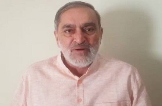 કોટડિયાએ આરોપ મુક્યો છે કે, સાચી વાતને છુપાવવા માટે કોઈ આ કેસમાં મારી સંડોવણી કરી રહ્યું છે. ભટ્ટે સ્વીકાર્યુ હતું કે, તેમણે રાજકીય પાર્ટીઓ સાથે જોડાયેલા લોકોના પૈસાનું રોકાણ કરતા હતા. તેમને બચાવવા માટે મને આ કેસમાં ફસાવવામાં આવી રહ્યો છે.