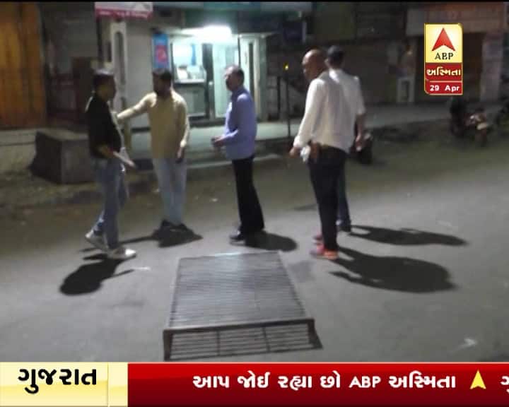  વકીલ કીરીટ જોશી અત્યંત ચર્ચાસ્પદ બનેલા રૂપિયા 100 કરોડના ઇવાપાર્ક જમીન કૌંભાડ સહીત અનેક કેસ લડી રહ્યા હતા તેથી કયાં કારણોસર તેઓની હત્યા કરવામાં આવી તે ચર્ચાનો વિષય બન્યો છે. બાઇક પર આવેલા બંને શખ્સો કોણ હતાં અને તેનો હત્યાનો ઇરાદો શું હતો તે તપાસનો વિષય બન્યો છે.