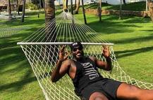 કેરળમાં ક્રિસ ગેઈલ કોની સાથે મજા કરી રહ્યો છે, સામે આવી તસવીરો