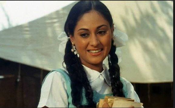 આ સાથે પોતાના બાળપણને યાદ કરતા જ્યાએ કહ્યું કે, જ્યારે અમે લોકો નાના હતા ત્યારે ઘણીવાર પડી જતા હતા, ત્યારે અમને જોનારું કોઈપણ નહોતું. પરંતુ આજે માતા પોતાના બાળકોની ખૂબ સારસંભાળ રાખે છે. સમય બદલાયો છે અને વસ્તુઓ પણ બદલાઈ છે. હવે લોકોમાં અસુરક્ષાની ભાવના પહેલાથી વધારે છે. તેઓ એક જોઈન્ટ ફેમિલીમાં રહે છે આથી હંમેશા કોઈને કોઈ તેમની સાથે હે છે. પરંતુ બદલાતા સમયમાં એકલા રહેતી માતાઓની જવાબદારી વધી જાય છે.