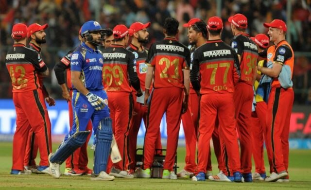 ડી ગ્રેન્ડહોમે મેકલેનેઘનની ઇનિંગની છેલ્લી ઓવરમાં ત્રણ સિક્સ ફટકારી ટીમને સન્માનજનક સ્કોર સુધી પહોંચાડી હતી.