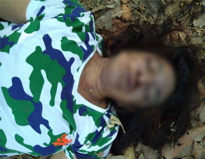 આ અંગેની વિગતો એવી છે કે, બીનાબેન વિરાણી(ઉ.વ.36) પતિ ડો.નીલેશ વિરાણી સાથે પંચરત્ન ટાવરના બી-106માં રહેતા હતા. ગત 27મી એપ્રિલે તેઓ વરાછામાં પોતાના પિયર ગયા હતા. જ્યાંથી સાંજે સાત વાગ્યે બજારમાં જવાનું કહીને નીકળ્યા હતા. આ પછી તેઓ ગૂમ થઈ ગયા હતા. બીજા દિવસે સવારે વઘઈ તાલુકાના સાકરપાતળ ગામ નજીકના કુંડા ફાટક નજીકના પુલ પાસેથી તેમની લાશ મળી હતી.