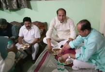 યોગીનું નાટક, દલિત પરિવારને ત્યાં જમવા ગયા ને હોટલમાંથી મંગાવ્યું ભોજન