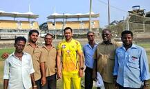 IPL 2018: મજૂર દિવસ પર ધોનીએ કર્યું કંઈક આવું, ફેન્સે કર્યા વખાણ