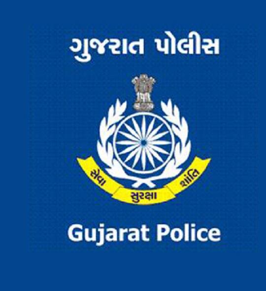  પોલીસ જવાનો માટે મહત્વના સમાચાર સામે આવ્યા છે. કૉંસ્ટેબલ, LRD જવાનો, હેડ કૉંસ્ટેંબલ અને ASI ફરજ દરમિયાન મોબાઈલ ફોનનો ઉપયોગ નહીં કરી શકે. ફરજ દરમિયાન પોલીસ જવાનોના મોબાઈલ પર પ્રતિબંધ લગાવવામાં આવ્યો છે. 