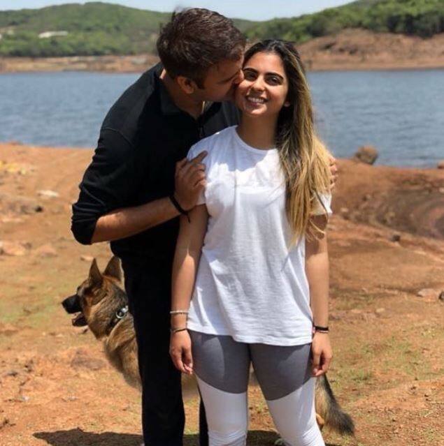 અજય પીરામલે 2012માં પીરામલ રિયલ્ટીની શરૂઆત કરી હતી. તેમણે હાર્વર્ડ બિઝનેસ સ્કૂલમાંથી ગ્રેજ્યુએશન કર્યું છે. પીરામલ એન્ટરપ્રાઇઝની વેલ્યૂ હાલ 4 બિલિયન ડોલર છે. 