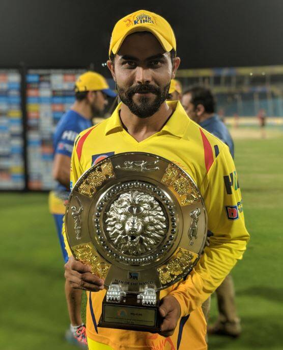 રોયલ ચેલેન્જર્સ બેંગ્લોર સામે જાડેજાએ તેની બોલિંગથી ચેન્નાઈને જીતાડવામાં મહત્વનું યોગદાન આપ્યું હતું. વર્ષ 2015 બાદ આઈપીએલમાં પ્રથમ વખત જાડેજા મેન ઓફ ધ મેચ જાહેર થયો હતો.