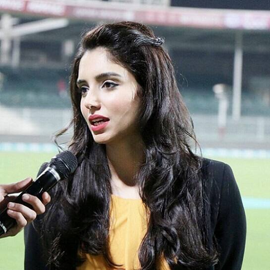 પાકિસ્તાનમાં શરૂ થયેલી પાકિસ્તાન સુપર લીગમાં પણ એકરિંગ કરે છે. ચેમ્પિન્સ ટ્રૉફી દરમિયાન વિરાટ સાથેની સેલ્ફી ચર્ચામાં આવી હતી. જ્યારે રોહીત શર્મા સાથેની સેલ્ફીને પણ સોશ્યલ મીડિયામાં ઘણા લાઈક્સ મળ્યા હતા. 