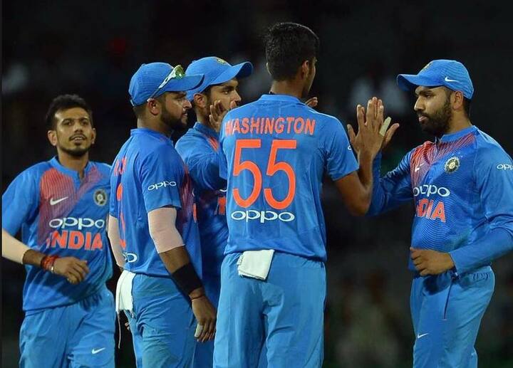 નવી દિલ્હીઃ ઈંગ્લેન્ડ પ્રવાસ દરમિયાન રમાનારી ત્રણ વન-ડે મેચ માટે આજે ભારતીય ટીમની જાહેરાત કરવામાં આવી હતી. ઇંગ્લેન્ડ સામે ટેસ્ટ સીરિઝની તૈયારી માટે નિયમિત કેપ્ટન વિરાટ કોહલી સરે વતી કાઉન્ટી ક્રિકેટ રમશે તેથી તે આયરલેન્ડ પ્રવાસ વખતે જ ટીમ ઈન્ડિયા સાથે જોડાઈ જશે. વનડે ટીમમાં ફરી એકવખત જાડેજા અને અશ્વિનની અવગણના કરવામાં આવી છે.