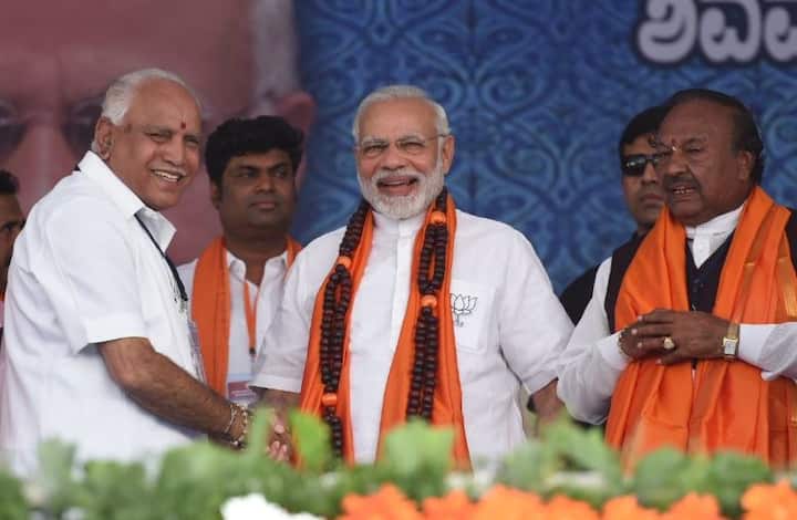 ઉલ્લેખનીય છે કે નરેન્દ્ર મોદીએ સોમવારે ભાજપના કાર્યકર્તાઓ સાથે વીડિયો કોન્ફરન્સિંગ મારફત વાતચીત કરીને કહ્યું હતું કે, બેરોજગારી આશરે 60 વર્ષ સુધી દેશ પર રાજ કરનારી કોંગ્રેસનો વારસો છે. આપણી સરકારનું ધ્યાન સરકારી અને ખાનગી ક્ષેત્રમાં રોજગારની વધારે સંભાવના પેદા કરવા પર છે.