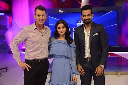 આલિયા ભટ્ટે આઈપીએલ 2018ને લઈને કહ્યું, ટૂર્નામેન્ટ સંપૂર્ણ રીતે પારિવારિક અનુભવ છે કારણ કે આ આખા પરિવારને મનોરંજન પૂરું પાડે છે. આઈપીએલની ખાસ વાત એ છે કે તે યુવાઓને સારી તક આપે છે જેથી તે પોતાની ટેલન્ટ બતાવી શકે.