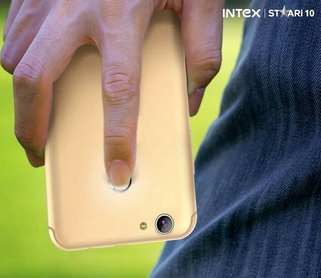 ફોનમાં 4જી વીઓએલટીઈ, 3જી અને 2જી ઉપરાંત વાઈ-ફાઈ 802.11 બી/જી/એન બ્લૂટૂથ, જીપીએસ અને માઈક્રો યૂએસબી પોર્ટ જેવા કનેક્ટિવિટી ફીચર આપવામાં આવ્યા છે. સ્ટારી 10 એન્ડ્રોઈડ 7.0 નૂગા પર ચાલે છે અને વજન 170 ગ્રામ છે. નવા ડિવાઈસમાં સિક્યોરિટી સૂટ છે જેમાં લોસ્ટ ફોન ટ્રેકર, મિસિંગ ફોન સિરે, એન્ટી-વાયરસ, સિમ ચેન્જ નોટિફિકેશન, ટ્રેક ફેમિલી મેમ્બર્સ, એસઓએસ પેનિક બટન અને ડિવાઈસ ફિટનેસ જેવી એપ છે.