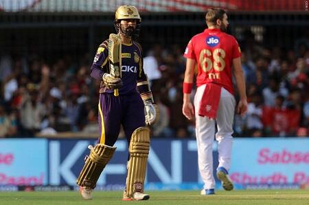  ઈન્દોર: કોલકત્તા નાઈટ રાઈડર્સે કિંગ્સ ઈલેવન પંજાબની ટીમને 31 રનથી હરાવી દીધી છે. ઈન્દોર હોલ્કર સ્ટેડિયમમાં રમાયેલી આ મેચમાં ટોસ હારીને પ્રથમ બેટિંગ કરવા ઉતરેલી કોલકત્તાની ટીમે 20 ઓવરમાં 6 વિકેટ ગુમાવી 245 રન બનાવ્યા હતા અને કિંગ્સ ઈલેવન પંજાબને જીત માટે 246 રનનો મોટો લક્ષ્યાંક આપ્યો હતો. તેના જવાબમાં પંજાબની ટીમ 20 ઓવરમાં 8 વિકેટ ગુમાવી 214 રન બનાવી શકી હતી અને કોલકત્તાએ ધમાકેદાર જીત હાંસલ કરી લીધી છે. 