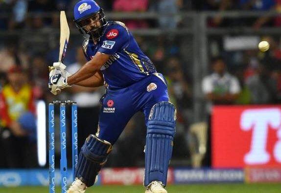 મુંબઈઃ IPL-11ના રવિવારે રાતે રમાયેલા મુકાબલામાં રાજસ્થાન રોયલ્સે મુંબઈ ઈન્ડિયન્સને 7 વિકેટથી હાર આપીને પ્લેઓફમાં પ્રવેશવાની આશા જીવંત રાખી છે, તો મુંબઈ માટે હવે પ્લેઓફમાં પહોંચવું મુશ્કેલ થઈ ગયું છે.