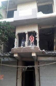 અમદાવાદમાં તોડાયેલું છ માળનું બિલ્ડિંગ ભાજપના ક્યા ભૂતપૂર્વ મુખ્યમંત્રીના પુત્રની હોવાની ચાલી રહી છે ચર્ચા ? જાણો વિગત