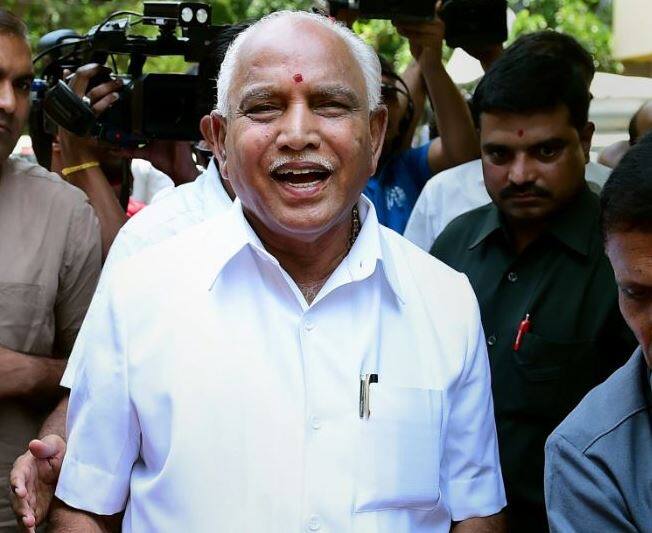 આ સ્થિતિમાં કેરળ ટૂરિઝમનું આ ટ્વિટ રિસોર્ટ પોલિટિક્સની યાદ અપાવી રહ્યું છે.