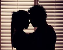 અમદાવાદઃ પત્ની પ્રેમી સાથે હોટલમાં માણી રહી હતી મજા ને પતિએ ખોલાવ્યો રૂમ.......