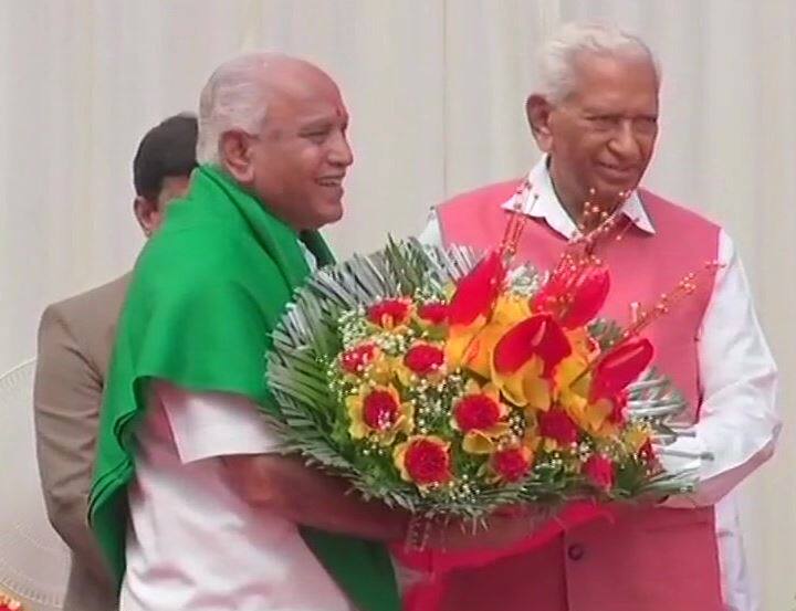 કર્ણાટકના મુખ્યમંત્રી તરીકે ત્રીજી વખત શપથ ગ્રહણ કર્યા બાદ રાજ્યપાલ વજુભાઈ વાળાએ તેમને બુકે આપી શુભેચ્છા પાઠવી હતી.